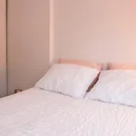 Joli T2 De 60 M2 Proche De La Place Du Trocadero